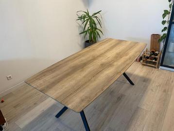 Eettafel 190 cm beschikbaar voor biedingen