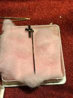 Zilver  of goudkleurig kruisje voor rever of jasje, Antiek en Kunst, Ophalen of Verzenden