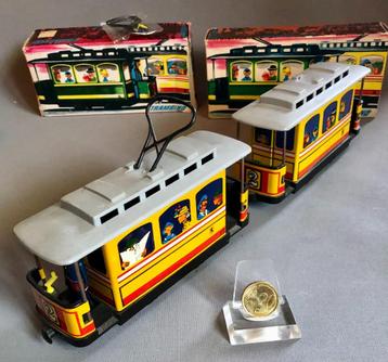 6 Blikken Speelgoed-Tramstellen Trambino, Oost-Duitsland 70s beschikbaar voor biedingen