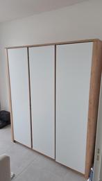 Ruime kledingkast met deuren en planken, 150 tot 200 cm, Met hangruimte, Ophalen of Verzenden, Zo goed als nieuw
