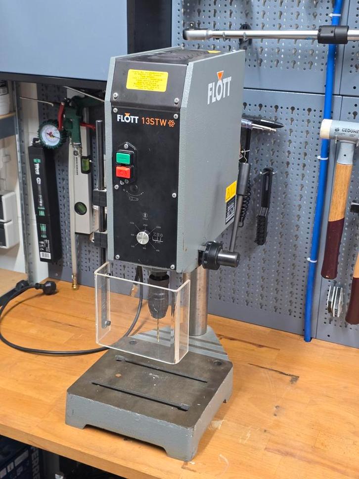 Flott 13 STW Kolomboormachine, Doe-het-zelf en Verbouw, Gereedschap | Boormachines, Gebruikt, Kolomboormachine, 600 watt of meer