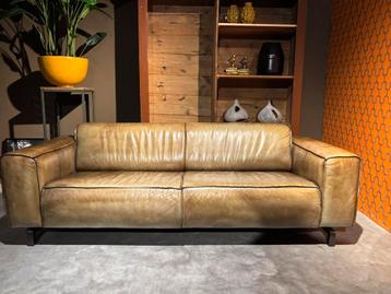 Vintage Strakke stoere Ptmd Leren Bank beschikbaar voor biedingen