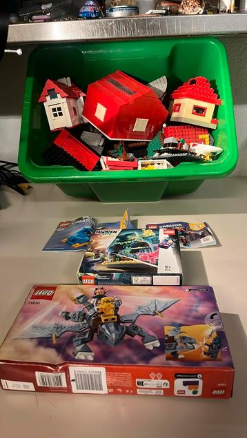 Lego jaren 80 grote bak vol huizen vliegtuigen beschikbaar voor biedingen