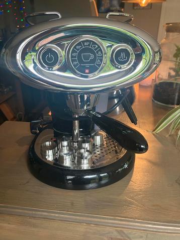 Illy iperespresso apparaat x7.1 beschikbaar voor biedingen