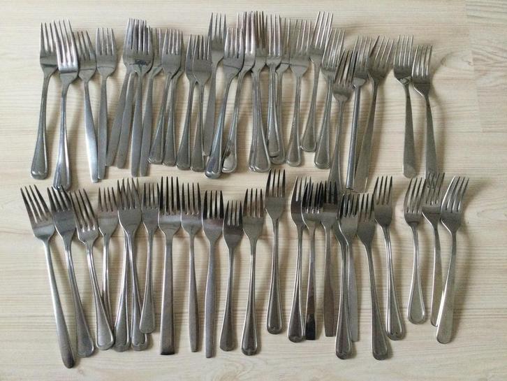 Partij vorken ongesorteerd 50 stuks, Huis en Inrichting, Keuken | Bestek, Gebruikt, Rvs of Chroom, Ophalen of Verzenden