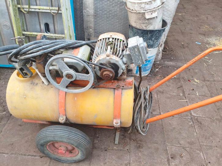 Douven Hogedrukspuit 100L - Opknapper, Doe-het-zelf en Verbouw, Compressors, Ophalen