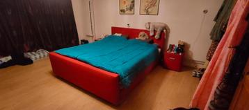 Gratis rode boxspring 180 x 200 met Auping firm matrassen beschikbaar voor biedingen