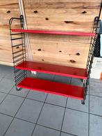 Vintage metalen Wandrek met Rode Planken, Huis en Inrichting, Ophalen of Verzenden, Gebruikt