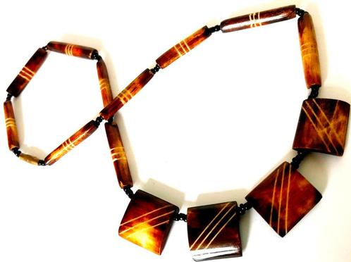 Prachtige Vintage Ketting van bot of been, benen Ketting, Sieraden, Tassen en Uiterlijk, Kettingen, Zo goed als nieuw, Met hanger