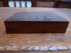 Vintage houten doosje met koperen inleg, Antiek en Kunst, Antiek | Woonaccessoires, Ophalen of Verzenden