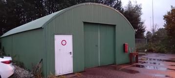 Romneyloods / variant loods 15 x 8 meter met overheaddeur  beschikbaar voor biedingen