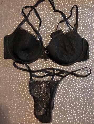 Hunkemöller lingerie set zwart kant bh string 75E XL strass beschikbaar voor biedingen