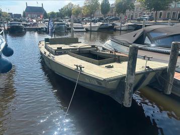 Bridge Erection boat. Legerboot. beschikbaar voor biedingen