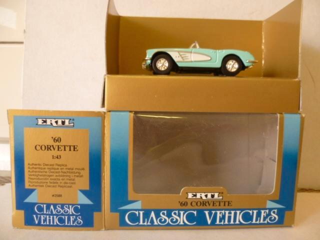 Ertl Chevrolet Corvette 1960 nieuw in doos 1:43 modelauto, Hobby en Vrije tijd, Modelauto's | 1:43, Nieuw, Auto, Overige merken