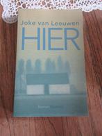 Hier. Joke van Leeuwen, Ophalen of Verzenden, Zo goed als nieuw, Joke van Leeuwen