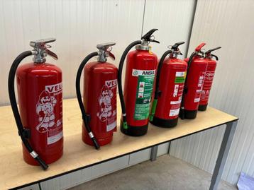  Set van 6 Brandblussers – Diverse Types & Merken beschikbaar voor biedingen
