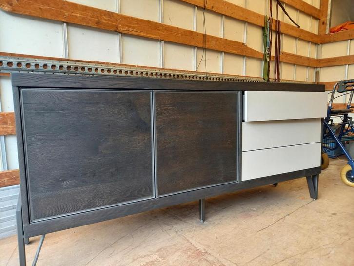 Dressoir Henders&Hazel  Donker eiken, Huis en Inrichting, Kasten | Dressoirs, Gebruikt, 150 tot 200 cm, 25 tot 50 cm, Ophalen