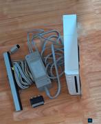 Witte Wii RVL-001 met kabels, Spelcomputers en Games, Spelcomputers | Nintendo Wii, Ophalen of Verzenden, Zo goed als nieuw, Zonder controller