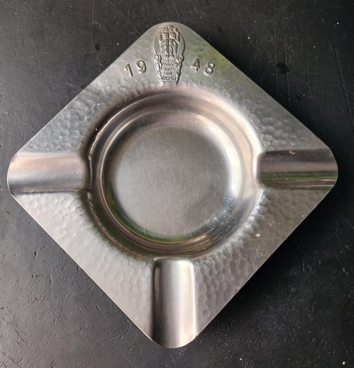 AMBN vakbond Sola art deco 1948 asbak Chris van de Hoef, Antiek en Kunst, Curiosa en Brocante, Verzenden
