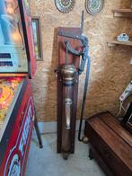 Koperen waterpomp, Ophalen