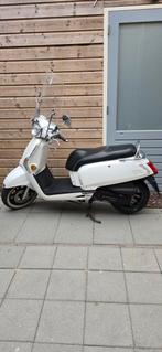 Kymco Like 50 4T 2012 parel WIT, Fietsen en Brommers, Scooters | Kymco, Gebruikt, Ophalen of Verzenden, Like, Benzine