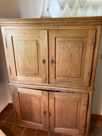 Antieke boeren kast 1800 deux corps beschikbaar voor biedingen