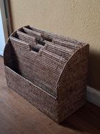 Rieten krantenbak / lectuurmand / organizer Birma Rattan, Mand, Ophalen of Verzenden, Zo goed als nieuw, Riet