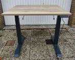 Elektrisch zit-sta bureau, Ophalen, Elektrisch, Zo goed als nieuw, Stabureau