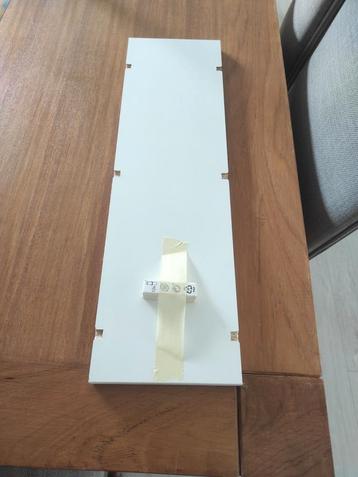 IKEA utrusta plank met steunen 57.5 cms x 16.5cms.