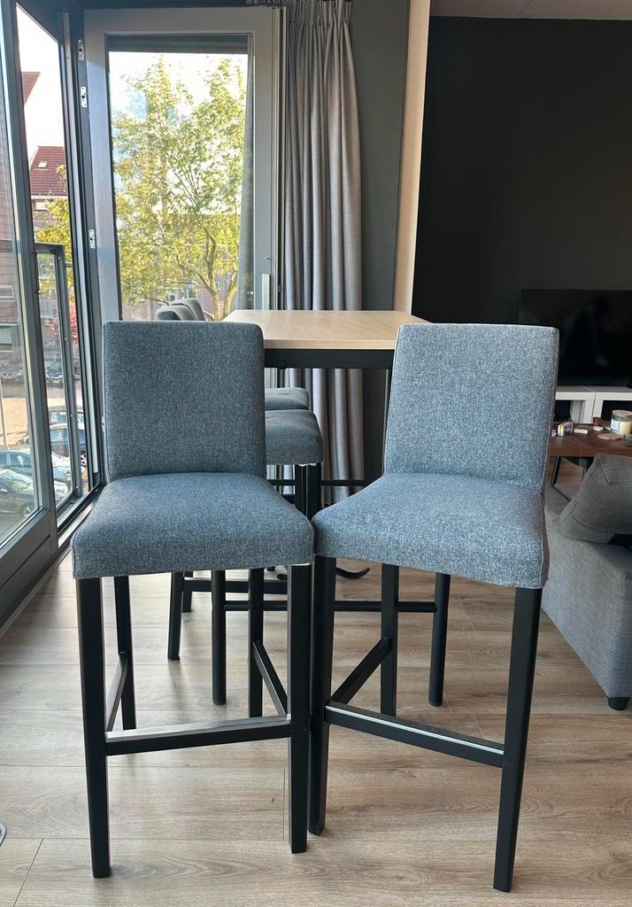 IKEA Bergmund barkruk/stoel (4x), Huis en Inrichting, Barkrukken, Zo goed als nieuw, 60 tot 90 cm, Metaal, 4 krukken, Met voetsteun