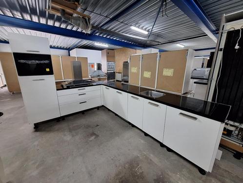 Complete keuken Compleet met APP 120Keukens op voorraad 2739, Huis en Inrichting, Keuken | Complete keukens, Zo goed als nieuw