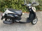 Tekoop sym mio snor 2 jaar stil, Fietsen en Brommers, Scooters | SYM, Ophalen of Verzenden, Gebruikt, Mio