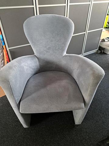 Leolux Amphora fauteuil blauwgrijs alcantara beschikbaar voor biedingen