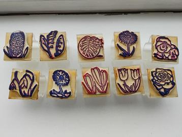vintage 12 beloningsstempels schoolstempels, serie F bloemen beschikbaar voor biedingen