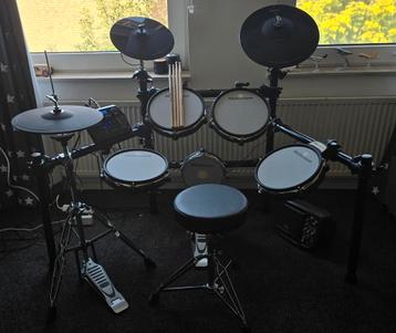 Millenium MPS-750X E-drum Mesh Set + Vonyx V205B speaker beschikbaar voor biedingen