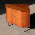 Prachtige vintage hoekkast, Ophalen, Gebruikt, Teakhout, Minder dan 150 cm