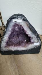 Amethist geode KORTING, Verzamelen, Mineralen en Fossielen, Ophalen of Verzenden, Mineraal