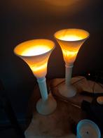 Twee puntgave albast lampen, Overige materialen, Klassiek, Ophalen of Verzenden, Zo goed als nieuw