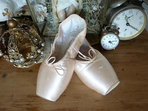 Balletschoentjes / spitzen, Antiek en Kunst, Antiek | Kleding en Accessoires, Dames, Ophalen of Verzenden