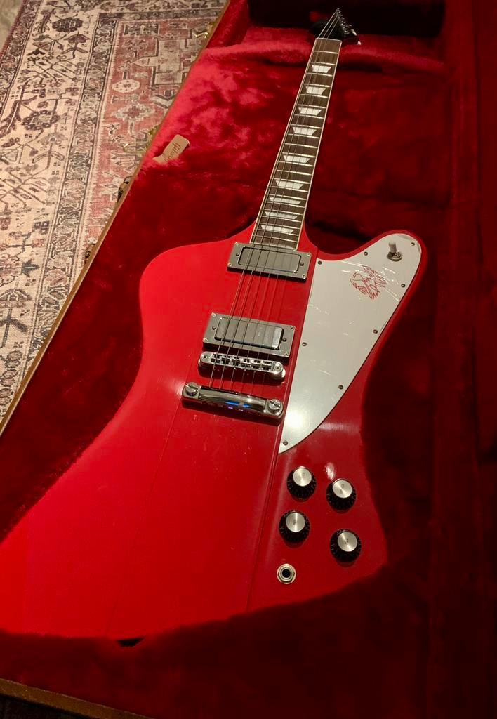 2019 Gibson Firebird Cardinal Red incl. koffer, Muziek en Instrumenten, Snaarinstrumenten | Gitaren | Elektrisch, Zo goed als nieuw
