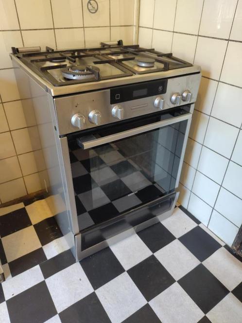 Siemens gaskooktoestel met elektrische oven, Witgoed en Apparatuur, Fornuizen, Zo goed als nieuw, Vrijstaand, Gas, 4 kookzones