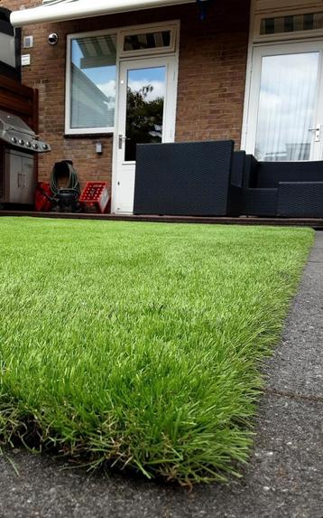 Kunstgras 300 x 205 Kunst gras mat 35 mm dik beschikbaar voor biedingen