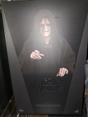 Hot Toys  beschikbaar voor biedingen