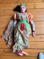 Marionette pop uit india, Ophalen