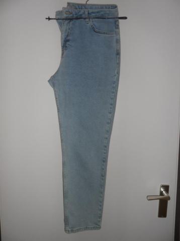 JEANS (NIEUW) beschikbaar voor biedingen