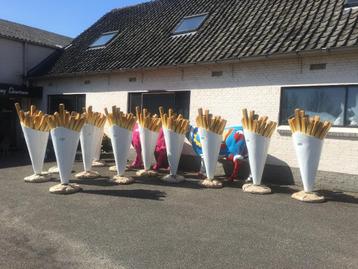 ijshoorn - afvalbak - reclame-frietzak-patat-churros beschikbaar voor biedingen