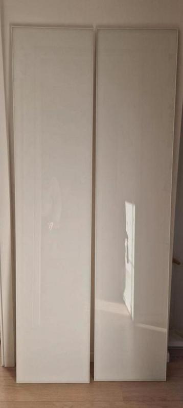 Vier IKEA melkglazen deuren met greep
