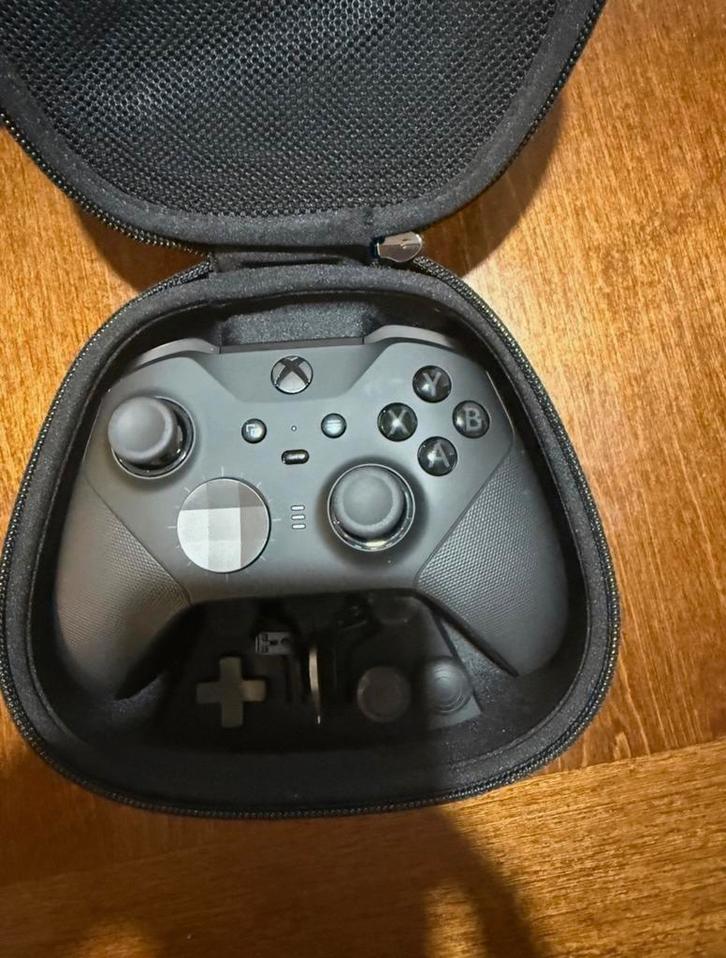 Xbox elite 2 controller (moet weg), Spelcomputers en Games, Spelcomputers | Xbox | Accessoires, Zo goed als nieuw, Xbox Original