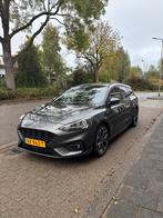 Ford Focus ST 1.0 Ecoboost 125pk 2019 Grijs, Auto's, Ford, Voorwielaandrijving, 65 €/maand, 125 pk, Zwart