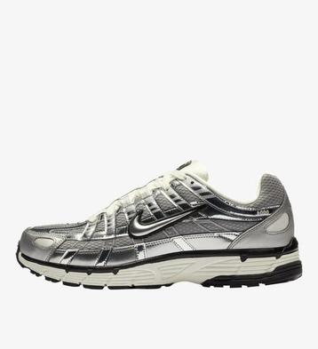 Nike P-6000 ‘Metallic Silver’ - maat 39 beschikbaar voor biedingen